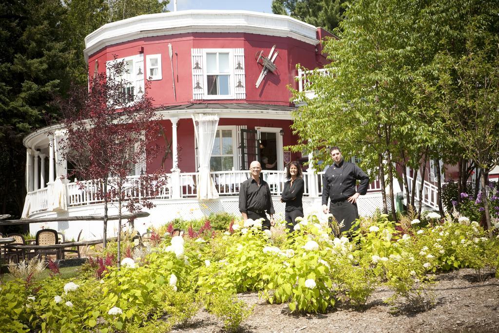 Auberge de La Tour du Lac Sainte-Agathe-des-Monts Exterior foto